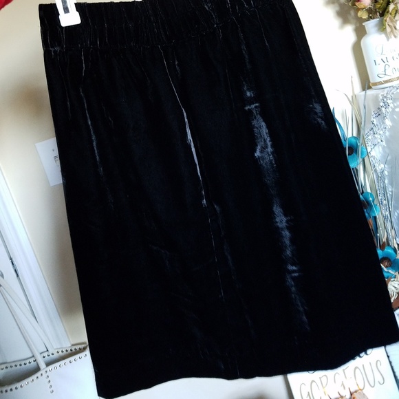🖤🆕️J. Crew Pull On Velvet Skirt🖤👗 - Picture 4 of 6